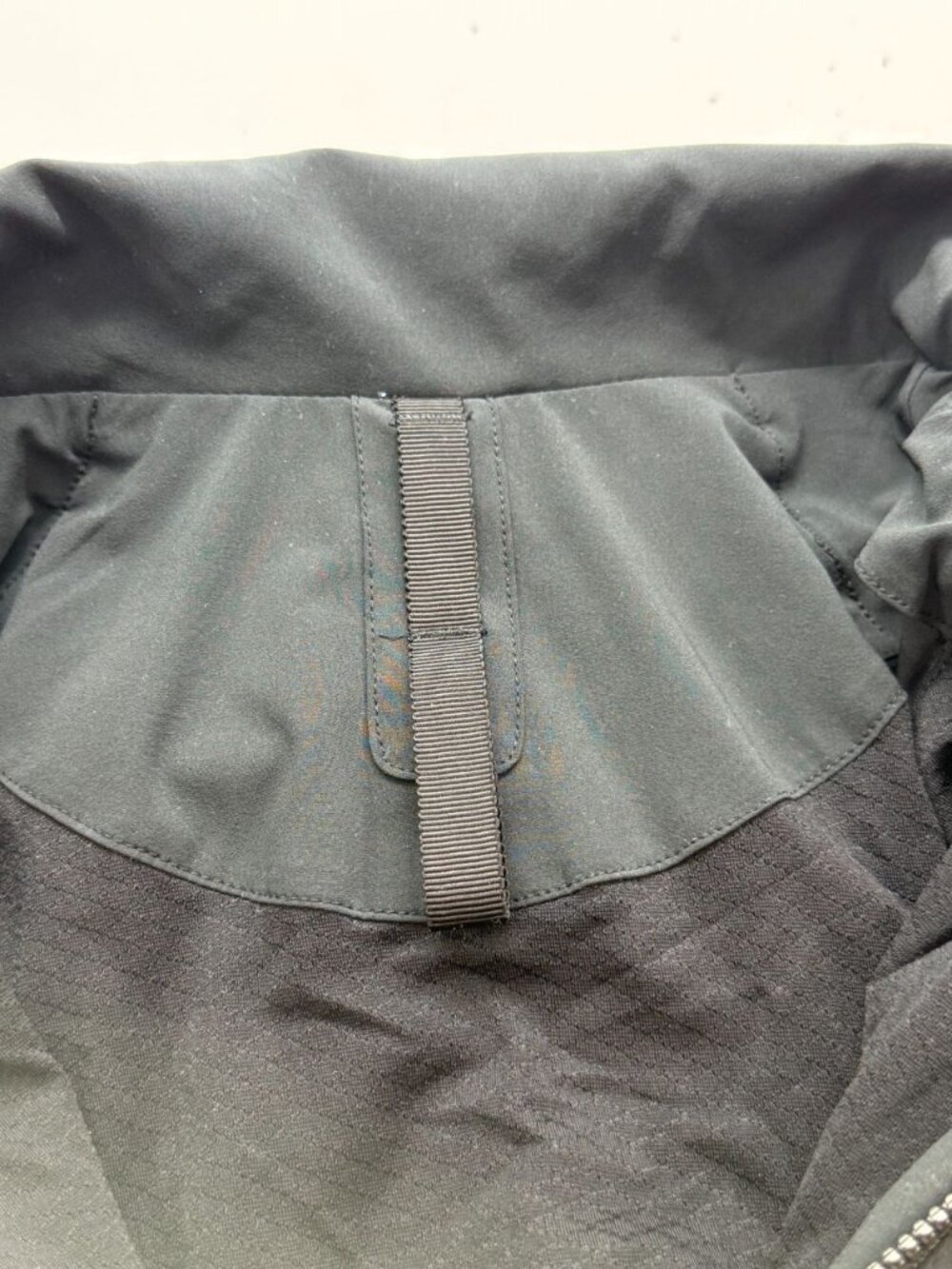Lululemon Women’s Gather Me Slightly Black Zip Up Jacket Swift Ultra Hood Size 6 - Picture 11 of 14